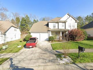 Foreclosed Home - 8826 BEAVER CREEK DR, 28269
