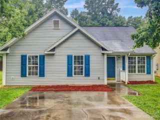 Foreclosed Home - 6520 NEVIN GLEN DR, 28269