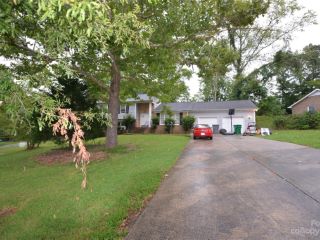 Foreclosed Home - 7216 KILCULLEN DR, 28270
