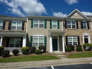 Foreclosed Home - 2016 ASTON MILL PL, 28273