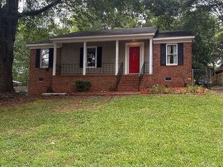 Foreclosed Home - 700 ECHO COVE LN, 28273