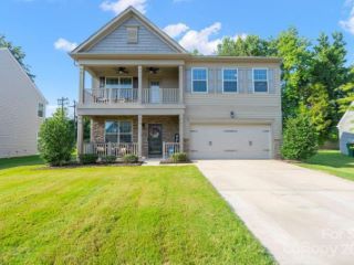 Foreclosed Home - 11010 COMISKEY LN, 28273