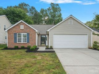 Foreclosed Home - 10022 HIGHLANDS CROSSING DR, 28277