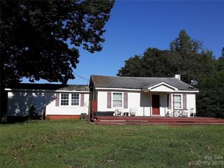 Foreclosed Home - 10428 GARRISON RD, 28278