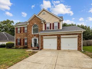 Foreclosed Home - 13820 HATTON CROSS DR, 28278