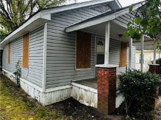 Foreclosed Home - 333 OLD WILMINGTON RD, 28301