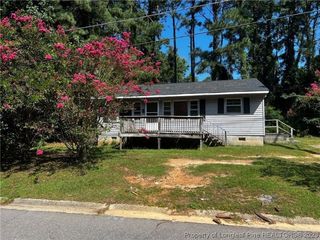 Foreclosed Home - 221 COLONIAL DR, 28301