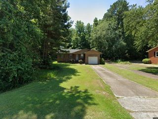 Foreclosed Home - 1717 LYON RD, 28303