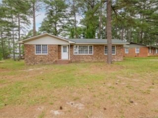 Foreclosed Home - 7526 CROWN AVE, 28303