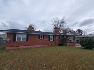 Foreclosed Home - 126 STARHILL AVE, 28303