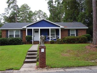 Foreclosed Home - 1659 TRYON DR, 28303