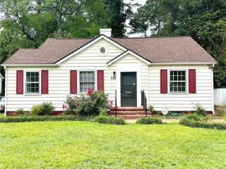 Foreclosed Home - 211 HULL RD, 28303