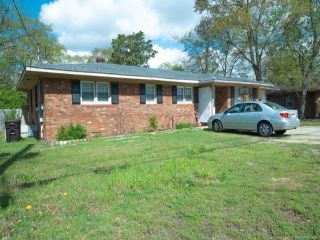 Foreclosed Home - 2034 HOPE MILLS RD, 28304