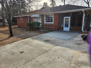 Foreclosed Home - 1002 HICKS AVE, 28304