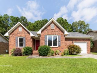 Foreclosed Home - 6117 Garden Ct, 28311