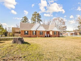 Foreclosed Home - 102 W SUMMERCHASE DR, 28311
