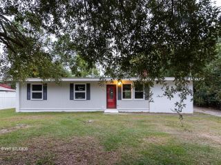 Foreclosed Home - 901 Montclair Road, 28314