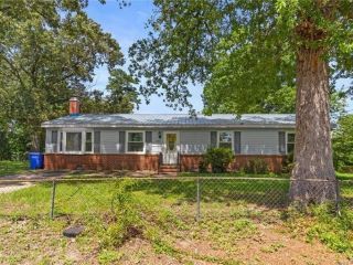 Foreclosed Home - 6637 SHERROD DR, 28314