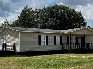 Foreclosed Home - 174 VALLEY FORGE WAY S, 28326