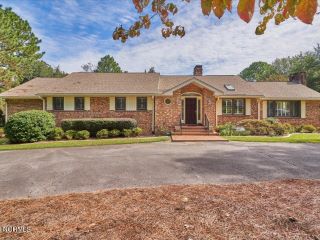 Foreclosed Home - 10 COUNTRY CLUB BLVD, 28327