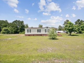 Foreclosed Home - 98 SANDHILL LOOP RD, 28337