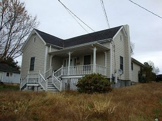 Foreclosed Home - 109 N 17TH ST, 28339