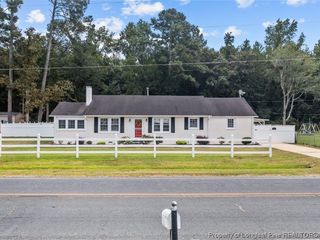 Foreclosed Home - 8442 FAYETTEVILLE RD, 28344
