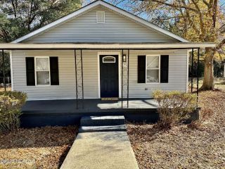 Foreclosed Home - 175 DANIELS ST, 28345