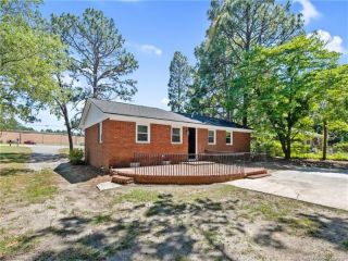 Foreclosed Home - 4112 LEGION RD, 28348