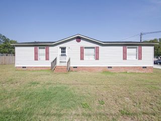 Foreclosed Home - 6658 MUSCAT RD, 28348
