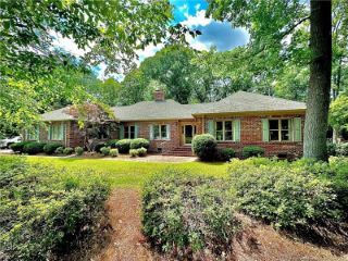 Foreclosed Home - 209 WALNUT COVE DR, 28358