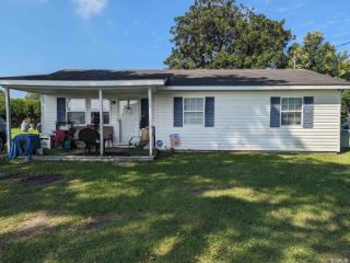 Foreclosed Home - 1110 S CHURCH ST, 28365