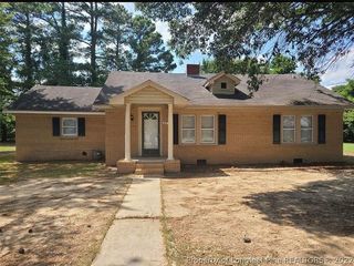 Foreclosed Home - 103 BARKER ST, 28372