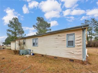 Foreclosed Home - 1010 CANAL RD, 28372