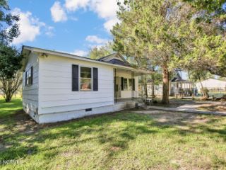 Foreclosed Home - 513 MCINNIS ST, 28372