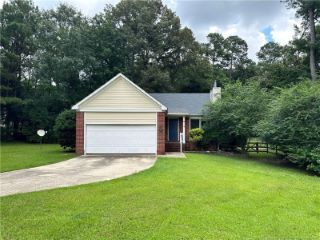 Foreclosed Home - 132 LIVE OAK DR, 28376