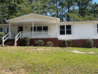 Foreclosed Home - 707 MCDOUGALD DR, 28376