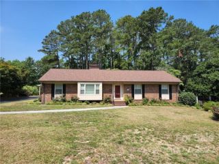 Foreclosed Home - 311 CURTIS DR, 28379