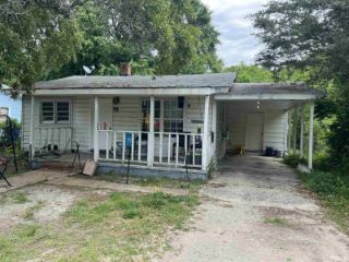 Foreclosed Home - 207 S 5TH ST, 28390