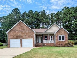 Foreclosed Home - 847 STONE CROSS DR, 28390