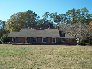 Foreclosed Home - 134 WINTERGREEN RD, 28409