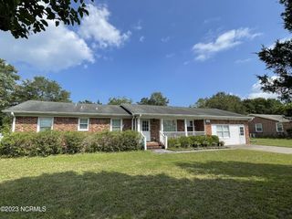 Foreclosed Home - 3515 S COLLEGE RD, 28412