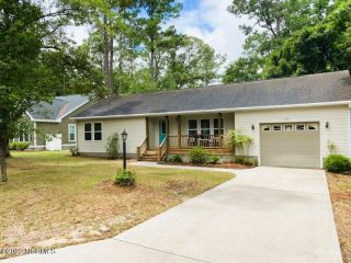 Foreclosed Home - 3181 CHANNEL DR SE, 28422