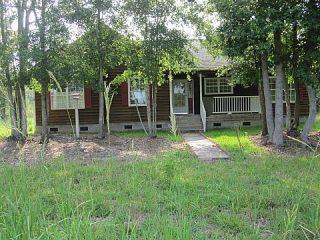 Foreclosed Home - 3373 US HIGHWAY 117 N, 28425