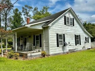 Foreclosed Home - 2776 HAYNES LENNON HWY, 28431