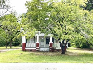 Foreclosed Home - 260 ELM ST, 28439