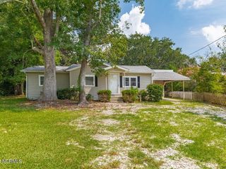 Foreclosed Home - 2029 WATTS LANDING RD, 28443