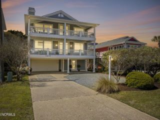 Foreclosed Home - 1230 FORT FISHER BLVD S, 28449