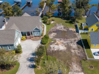 Foreclosed Home - 4091 WACCAMAW SHORES RD, 28450
