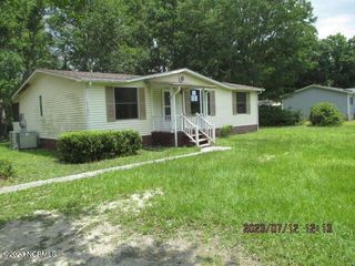 Foreclosed Home - 121 RAVENALL ST, 28460